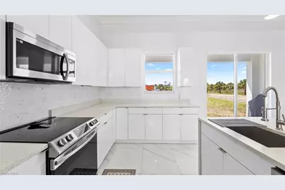 2688 36th Ave SE, Naples, FL 34117 - Photo 17