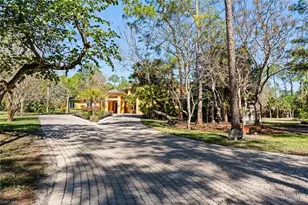 5237 Mahogany Ridge Dr, Naples, FL 34119 - Photo 3