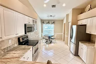 8440 Ibis Cove Cir, Naples, FL 34119 - Photo 3