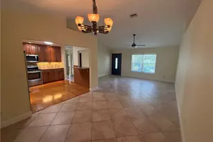 5361 Hickory Wood Dr, Naples, FL 34119 - Photo 5