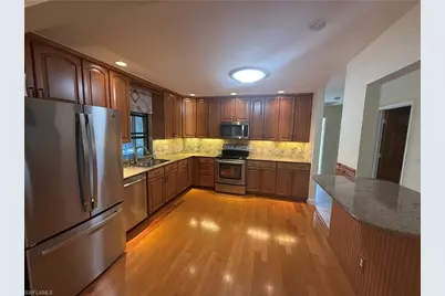 5361 Hickory Wood Dr, Naples, FL 34119 - Photo 3