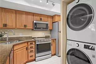 600 Neapolitan Way, Naples, FL 34103 - Photo 11