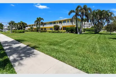 473 12th Ave S #B8, Naples, FL 34102 - Photo 5