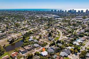 1337 N Alhambra Cir, Naples, FL 34103 - Photo 41