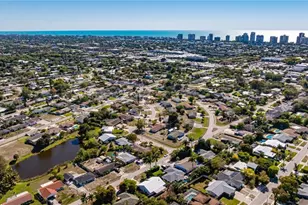 1337 N Alhambra Cir, Naples, FL 34103 - Photo 43