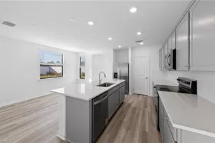 27907 Radiant Ct, Bonita Springs, FL 34135 - Photo 17