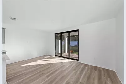 27907 Radiant Ct, Bonita Springs, FL 34135 - Photo 11