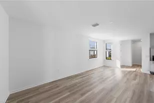 27907 Radiant Ct, Bonita Springs, FL 34135 - Photo 15