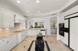 2642 Bolero Dr, Naples, FL 34109 - Photo 9