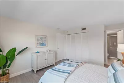 570 12th Ave S #570, Naples, FL 34102 - Photo 9