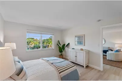 570 12th Ave S #570, Naples, FL 34102 - Photo 5