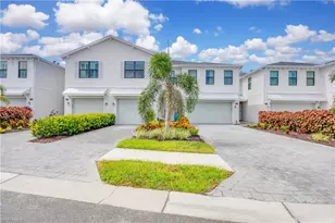 13058 Pembroke Dr, Naples, FL 34105 - Photo 3