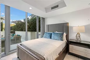 6897 Grenadier Blvd, Naples, FL 34108 - Photo 19