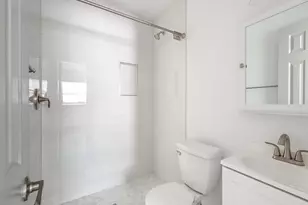 2836 Bayview Dr, Naples, FL 34112 - Photo 7