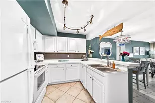 4135 Residence Drive, Fort Myers, FL 33901 - Photo 7