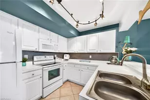 4135 Residence Drive, Fort Myers, FL 33901 - Photo 11