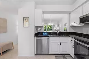 1001 Foxfire Ln, Naples, FL 34104 - Photo 3