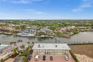 1550 Gulf Shore Blvd N, Naples, FL 34102 - Photo 29