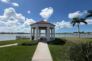 7725 Jewel Ln, Naples, FL 34109 - Photo 7