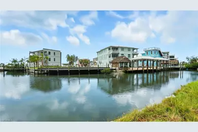 914 3rd St, Fort Myers Beach, FL 33931 - Photo 23