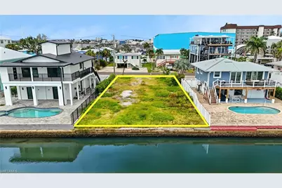 914 3rd St, Fort Myers Beach, FL 33931 - Photo 17