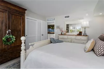 3450 Gulf Shore Blvd N #207, Naples, FL 34103 - Photo 21