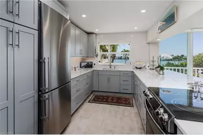 3450 Gulf Shore Blvd N #207, Naples, FL 34103 - Photo 15