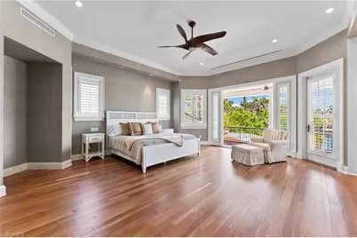 2325 Lantern Ln, Naples, FL 34102 - Photo 31