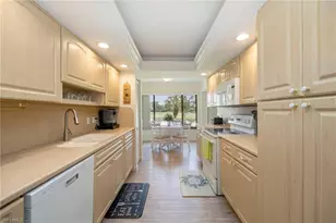 425 Wildwood Ln, Naples, FL 34105 - Photo 5