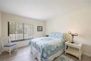 425 Wildwood Ln, Naples, FL 34105 - Photo 15