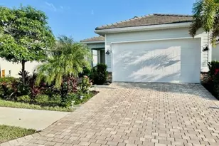 28318 Captiva Shell Loop, Bonita Springs, FL 34135 - Photo 1