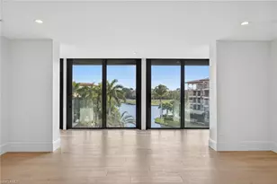 6040 Pelican Bay Blvd, Naples, FL 34108 - Photo 5