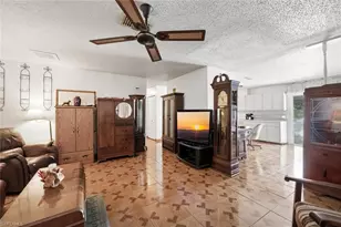 819 98th Ave N, Naples, FL 34108 - Photo 9