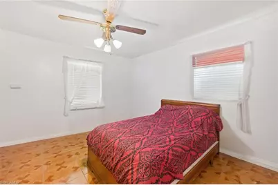 819 98th Ave N, Naples, FL 34108 - Photo 17