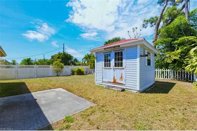 819 98th Ave N, Naples, FL 34108 - Photo 19