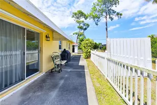 819 98th Ave N, Naples, FL 34108 - Photo 23