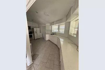 1189 N Tamiami Trl #F, North Fort Myers, FL 33903 - Photo 1