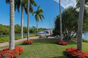 1777 Gulfstar Dr S, Naples, FL 34112 - Photo 15