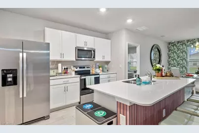 439 NE Juanita Ct, Cape Coral, FL 33909 - Photo 15