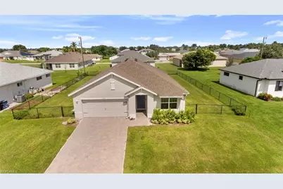 439 NE Juanita Ct, Cape Coral, FL 33909 - Photo 1