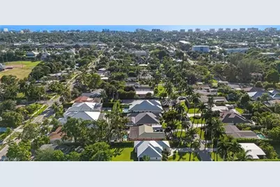 1257 22nd Ave N, Naples, FL 34103 - Photo 3