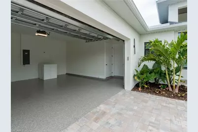 1257 22nd Ave N, Naples, FL 34103 - Photo 9