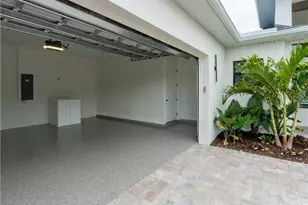 1257 22nd Ave N, Naples, FL 34103 - Photo 9