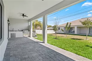 4623 SW 9th Ave, Cape Coral, FL 33914 - Photo 9