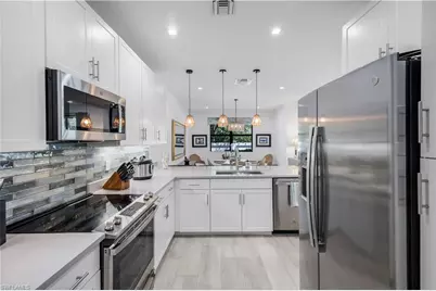 7550 Rockefeller Dr, Naples, FL 34119 - Photo 9