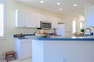 3052 Horizon Ln, Naples, FL 34109 - Photo 11