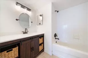 1210 Wildwood Lakes Blvd, Naples, FL 34104 - Photo 15