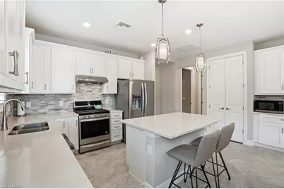 12361 Canal Grande Dr, Fort Myers, FL 33913 - Photo 11