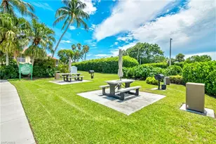 7774 Jewel Ln, Naples, FL 34109 - Photo 23