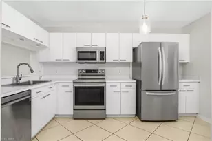 7774 Jewel Ln, Naples, FL 34109 - Photo 7